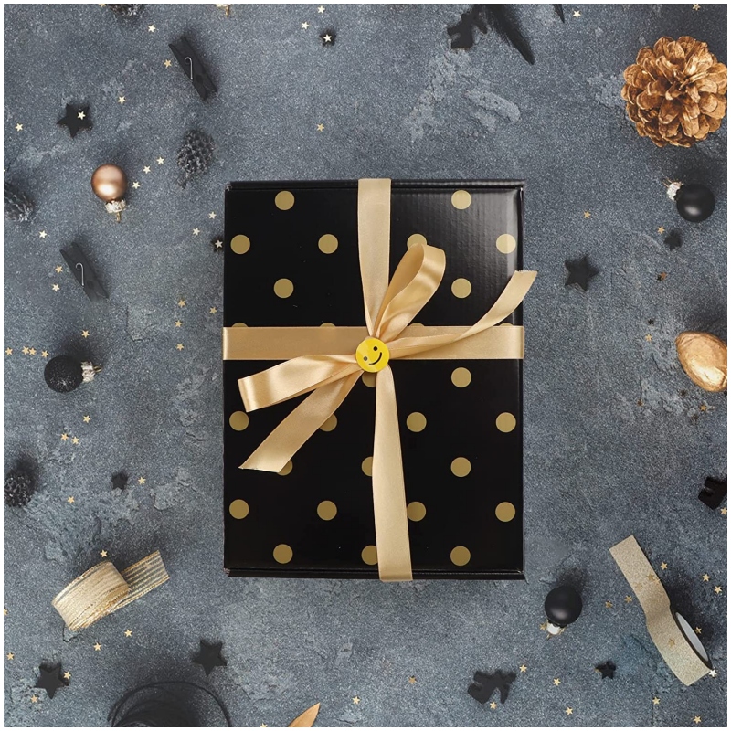 Caja de regalo de cartónnegro y dorado personalizado